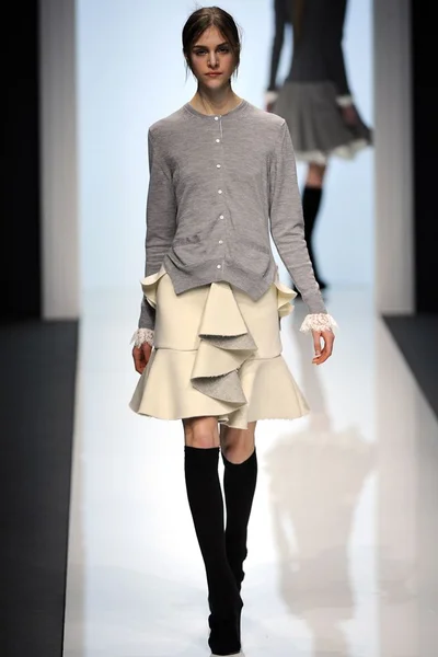 Look 29